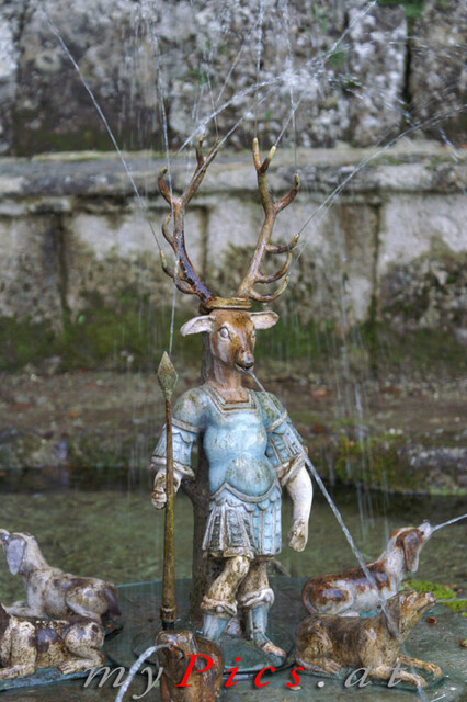 Wasserspeiende Figur im Fotoalbum Schloss Hellbrunn