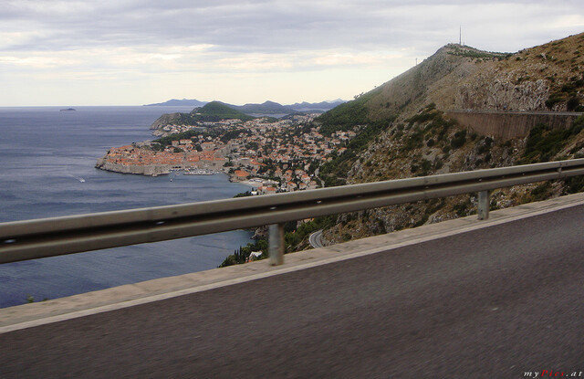 Dubrovnik von der Straße aus im Fotoalbum Kroatien Motorradtour
