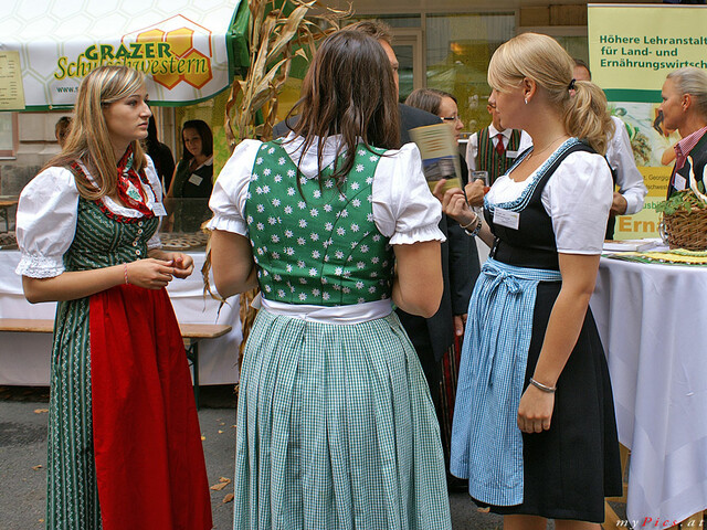 Grazer Schulschwestern beim Aufsteirern 2011 im Fotoalbum Aufsteirern