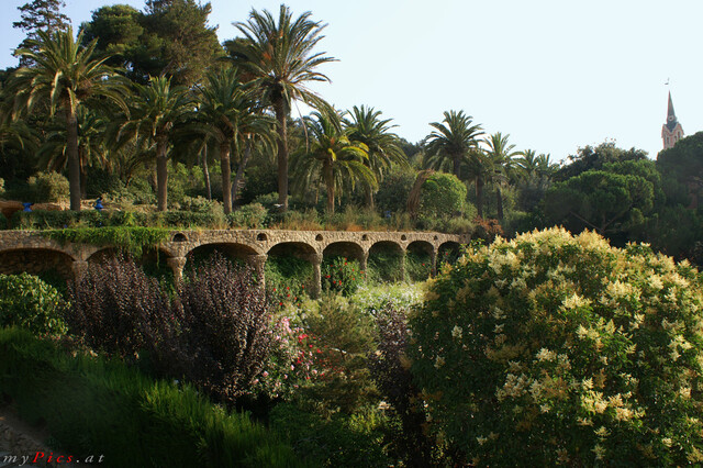 Park Güell Brücke im Fotoalbum Antoni Gaudi