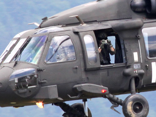 Blackhawk Crew Gegenseitiges Fotografieren