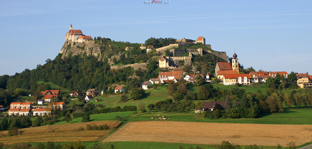 Burg Riegersburg und Greifvogelwarte Fotos Fotos