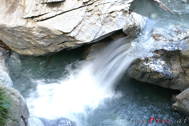 Kleine Wasserfälle im Fotoalbum Kitzlochklamm