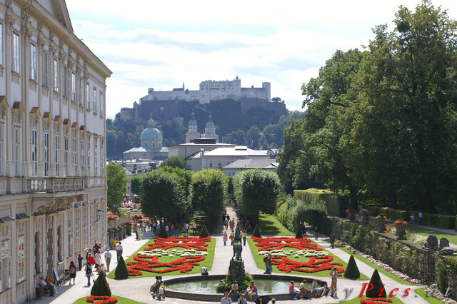 Schloss Mirabell Park in Salzburg im Fotoalbum Salzburg Stadt