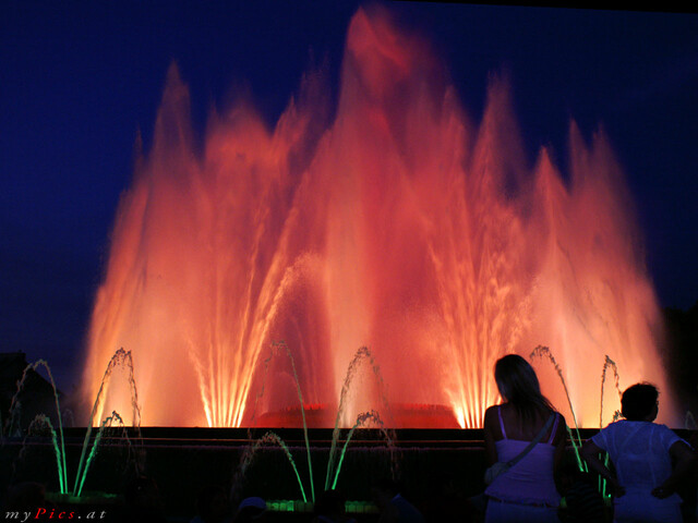 Magische Wasserbrunnen im Fotoalbum Magic Fountains Montjuïc