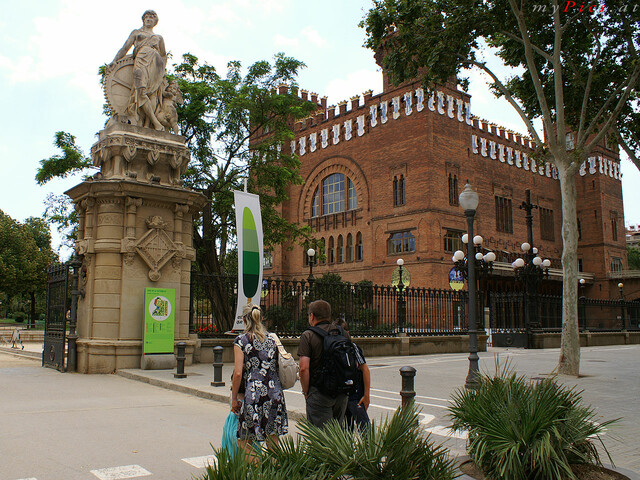 Eingang zum Parc de la Ciutadella im Fotoalbum Parc de la Ciutadella