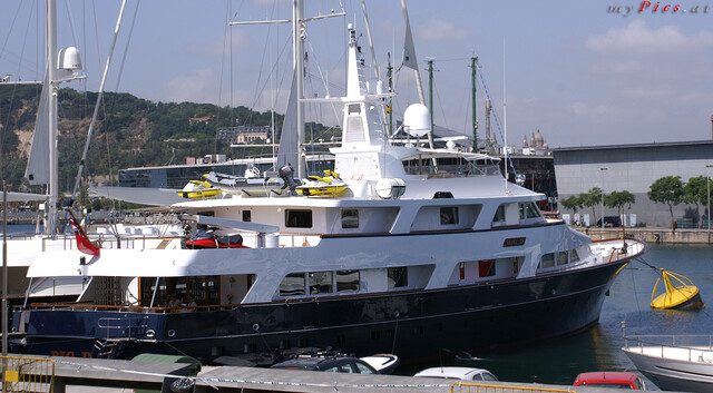 Luxusyacht Big D im Fotoalbum Schiffe, Yachten und Boote Fotos